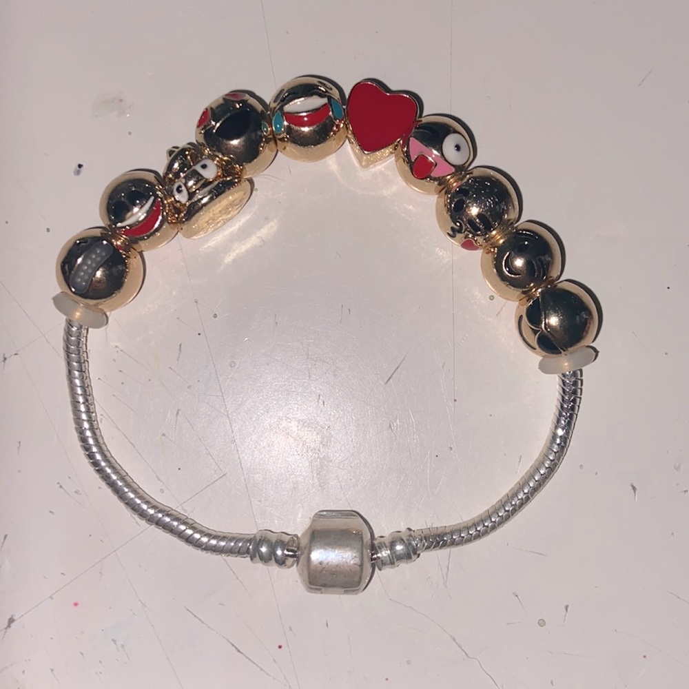 gold emoji charm bracelet💛